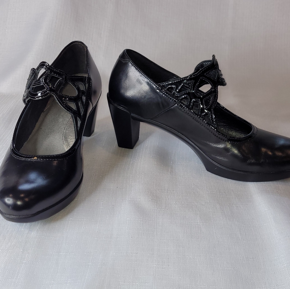 Naot Luma Heels, Black,  size 38